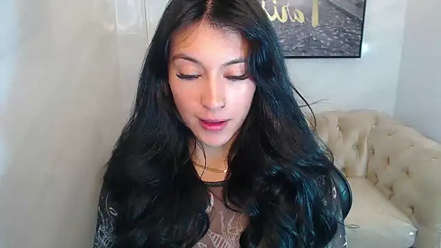 Isabella Collen v online show from May 19, 2026, 1:18 pm