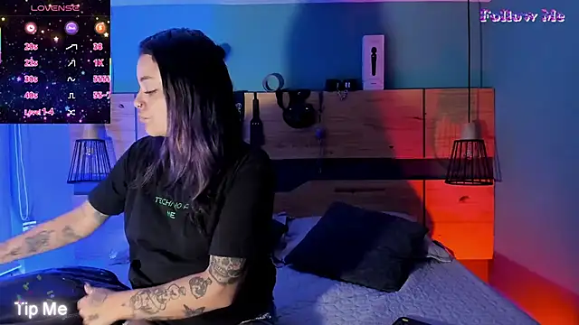 ChloeAllennn online show from December 18, 2025, 11:58 am