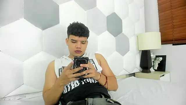 Axel Forte online show from March 25, 2026, 1:21 pm