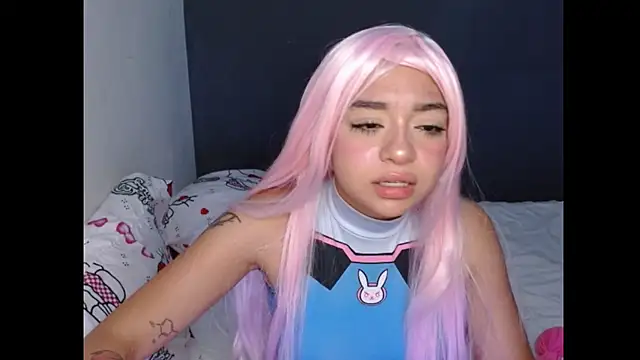 hellokitty  valery online show from December 15, 2025, 9:48 am