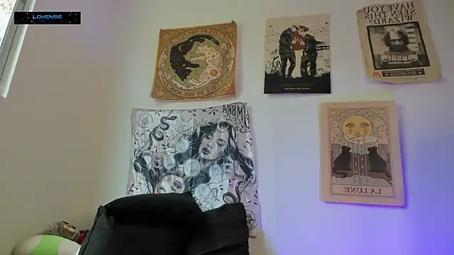 Hisato111 online show from November 18, 2025, 2:53 pm