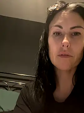 Snapshot of xCharlie_MILFx chatting on November 7, 2025, 2:16 am xCharlie MILFx online show from November 7, 2025, 2:16 am