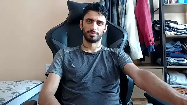 Snapshot of iendriw chatting on March 8, 2026, 12:52 pm iendriw online show from March 8, 2026, 12:52 pm