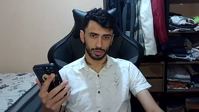 Snapshot of iendriw chatting on February 21, 2026, 3:41 am iendriw online show from February 21, 2026, 3:41 am