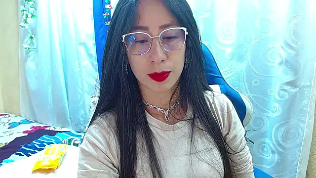 Gia leinn online show from November 22, 2025, 12:43 am