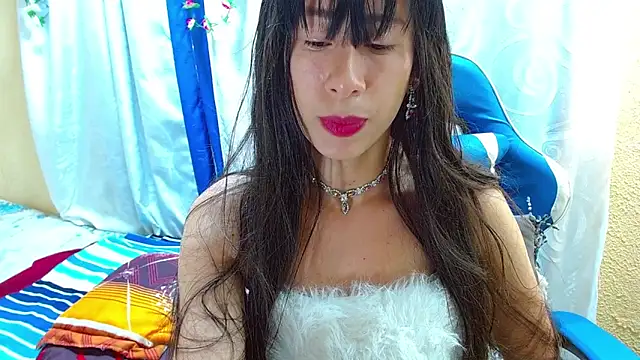 Gia leinn online show from December 18, 2025, 3:49 pm