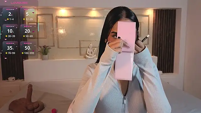 ChloeMoon9 online show from November 8, 2025, 11:25 am