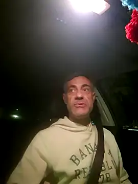 Snapshot of Shun4627 chatting on April 14, 2026, 11:10 pm Shun4627 online show from April 14, 2026, 11:10 pm