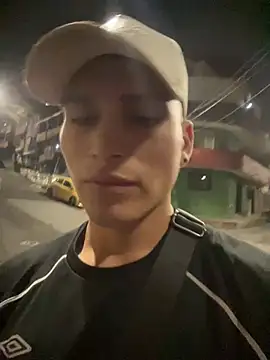 Snapshot of MaxxxSteil chatting on March 12, 2025, 3:57 am MaxxxSteil online show from March 12, 2025, 3:57 am