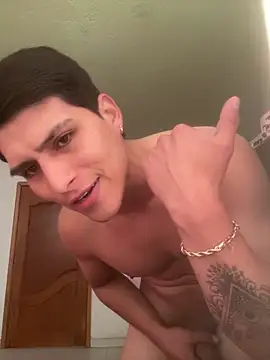 Snapshot of MaxxxSteil chatting on October 31, 2025, 3:08 pm MaxxxSteil online show from October 31, 2025, 3:08 pm