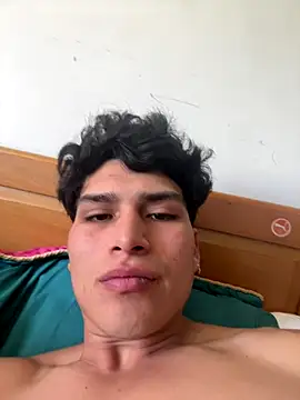 MaxxxSteil online show from December 15, 2025, 2:45 pm