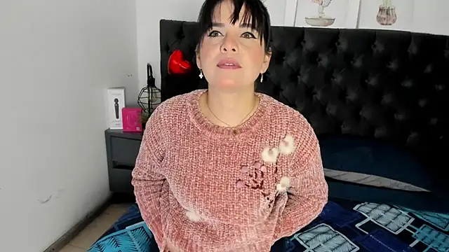 Snapshot of laura_hotties chatting on February 25, 2026, 1:11 pm laura hotties online show from February 25, 2026, 1:11 pm