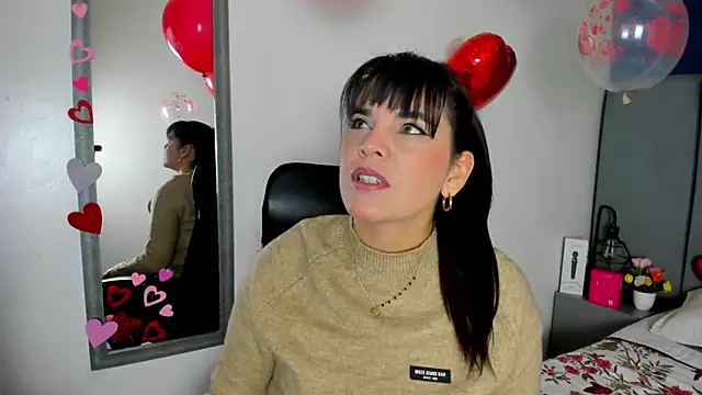 Snapshot of laura_hotties chatting on February 17, 2026, 12:46 pm laura hotties online show from February 17, 2026, 12:46 pm