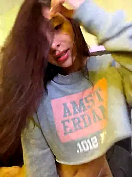 Dirty-Bunnyyy online show from October 4, 2025, 8:54 pm