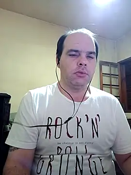 Snapshot of Jovissoares7ye chatting on April 13, 2026, 1:42 am Jovissoares7ye online show from April 13, 2026, 1:42 am