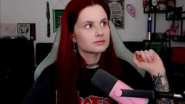 Snapshot of Della_Ideal chatting on March 14, 2026, 6:14 pm Della Ideal online show from March 14, 2026, 6:14 pm