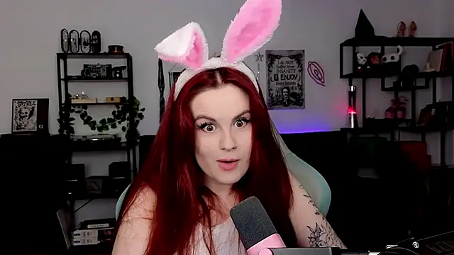 Snapshot of Della_Ideal chatting on April 5, 2026, 6:03 pm Della Ideal online show from April 5, 2026, 6:03 pm