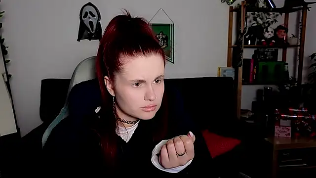 Della Ideal online show from November 26, 2025, 5:46 pm