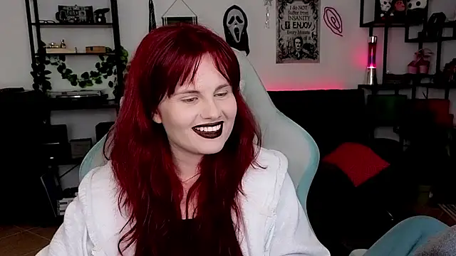 Snapshot of Della_Ideal chatting on April 15, 2026, 7:58 pm Della Ideal online show from April 15, 2026, 7:58 pm