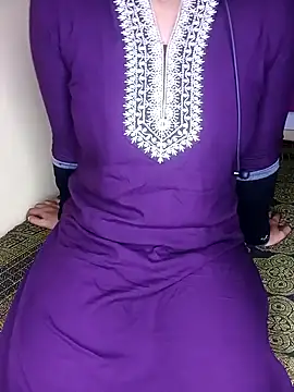 Snapshot of geetha_telugu_kan277 chatting on March 6, 2025, 2:08 pm geetha telugu kan277 online show from March 6, 2025, 2:08 pm