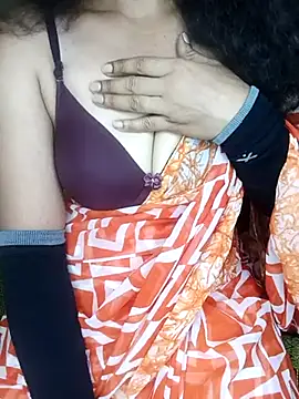 Snapshot of geetha_telugu_kan277 chatting on March 2, 2025, 7:32 am geetha telugu kan277 online show from March 2, 2025, 7:32 am