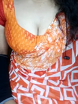 Snapshot of geetha_telugu_kan277 chatting on March 5, 2025, 12:55 pm geetha telugu kan277 online show from March 5, 2025, 12:55 pm