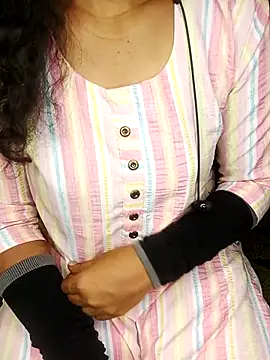 Snapshot of geetha_telugu_kan277 chatting on March 9, 2025, 10:52 pm geetha telugu kan277 online show from March 9, 2025, 10:52 pm