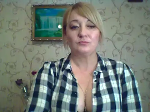 Snapshot of ArielXLoveresss chatting on March 10, 2025, 8:28 am ArielXLoveresss online show from March 10, 2025, 8:28 am