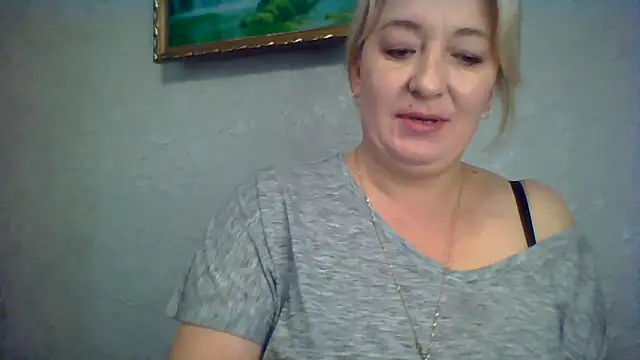 Snapshot of ArielXLoveresss chatting on October 14, 2025, 7:31 am ArielXLoveresss online show from October 14, 2025, 7:31 am