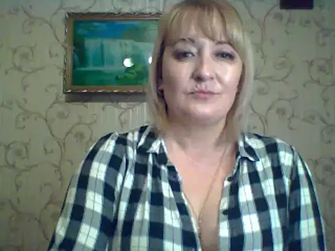 Snapshot of ArielXLoveresss chatting on March 16, 2025, 5:50 pm ArielXLoveresss online show from March 16, 2025, 5:50 pm