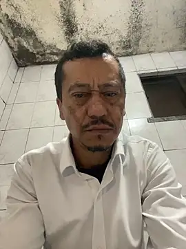 rogerdik76 online show from March 19, 2026, 6:24 am