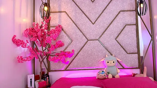 nathalya summer online show from February 2, 2026, 3:11 pm