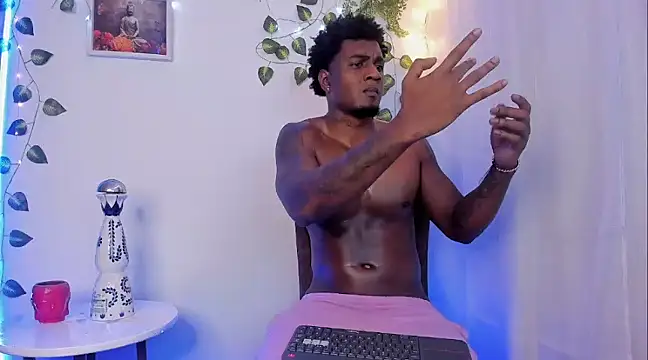 LOGAN DRAKE online show from March 1, 2025, 5:20 am