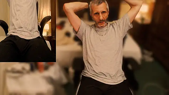 maxdaddy690 online show from September 8, 2025, 8:52 pm