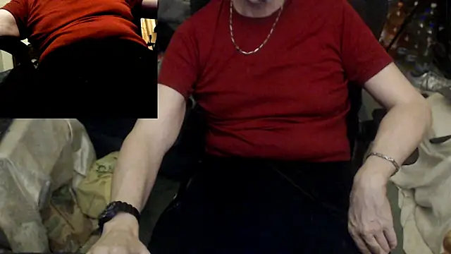 maxdaddy690 online show from April 7, 2026, 7:26 pm