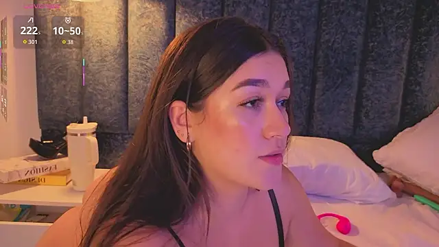 Snapshot of Ariannaa_Suarez1 chatting on February 3, 2026, 2:53 am Ariannaa Suarez1 online show from February 3, 2026, 2:53 am