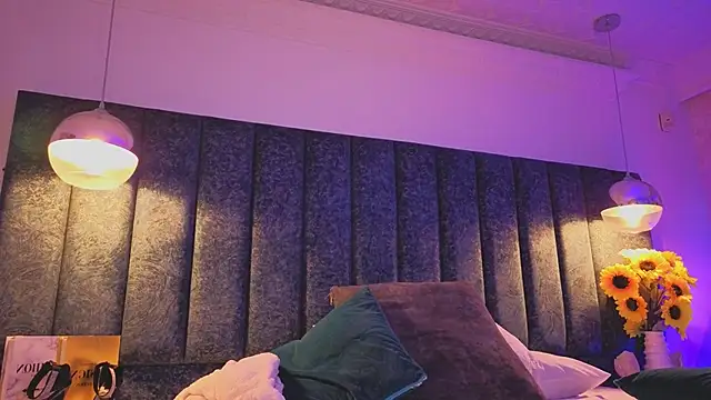 Snapshot of Ariannaa_Suarez1 chatting on February 20, 2026, 7:49 pm Ariannaa Suarez1 online show from February 20, 2026, 7:49 pm