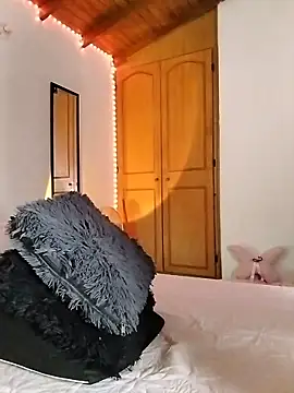 morenosiam online show from December 20, 2025, 5:21 am