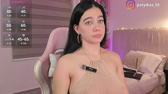 MiiaParker6972 online show from April 14, 2026, 1:10 am