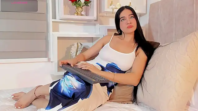MiiaParker6972 online show from June 7, 2026, 1:55 am