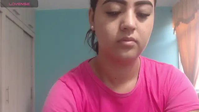 Anthonela Queen online show from December 16, 2025, 12:09 pm