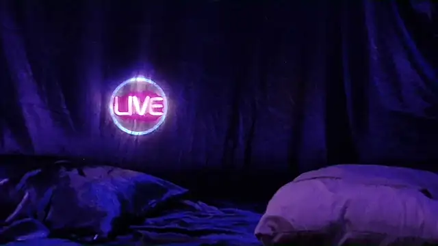 Snapshot of MickDollz chatting on March 5, 2025, 4:13 am MickDollz online show from March 5, 2025, 4:13 am