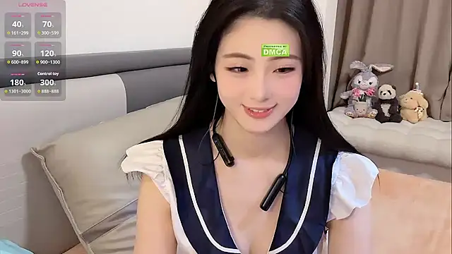 xiaolanlan3344 online show from January 12, 2026, 3:19 pm