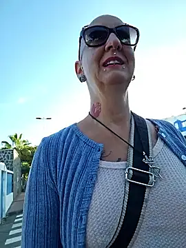 Snapshot of Emma_Milf25 chatting on September 25, 2025, 7:58 am Emma Milf25 online show from September 25, 2025, 7:58 am