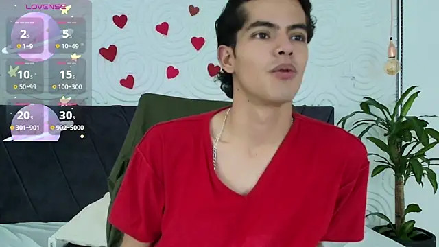 Maximoherrera 16 online show from May 20, 2026, 12:46 pm