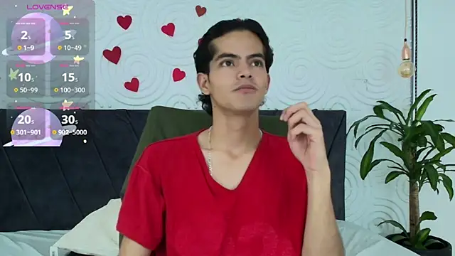 Maximoherrera 16 online show from May 14, 2026, 12:46 pm