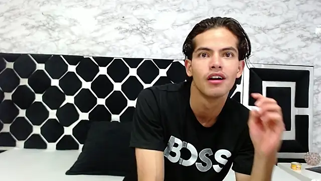 Snapshot of Maximoherrera_16 chatting on February 28, 2025, 3:59 am Maximoherrera 16 online show from February 28, 2025, 3:59 am