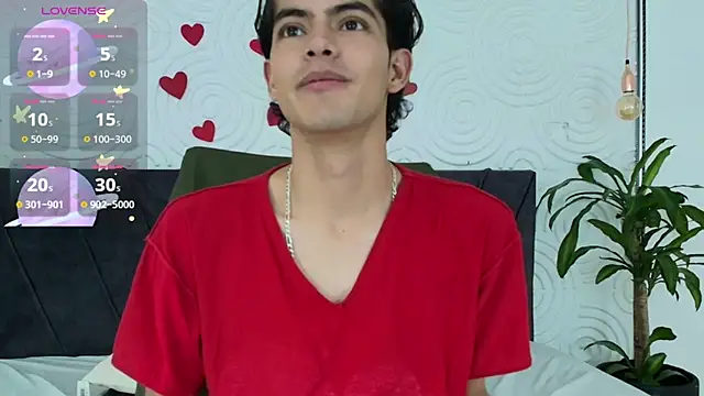 Maximoherrera 16 online show from May 8, 2026, 1:48 pm