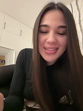 Tris Darsy online show from March 3, 2025, 8:00 pm