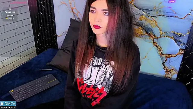 MaeveKuro online show from December 1, 2025, 3:07 am